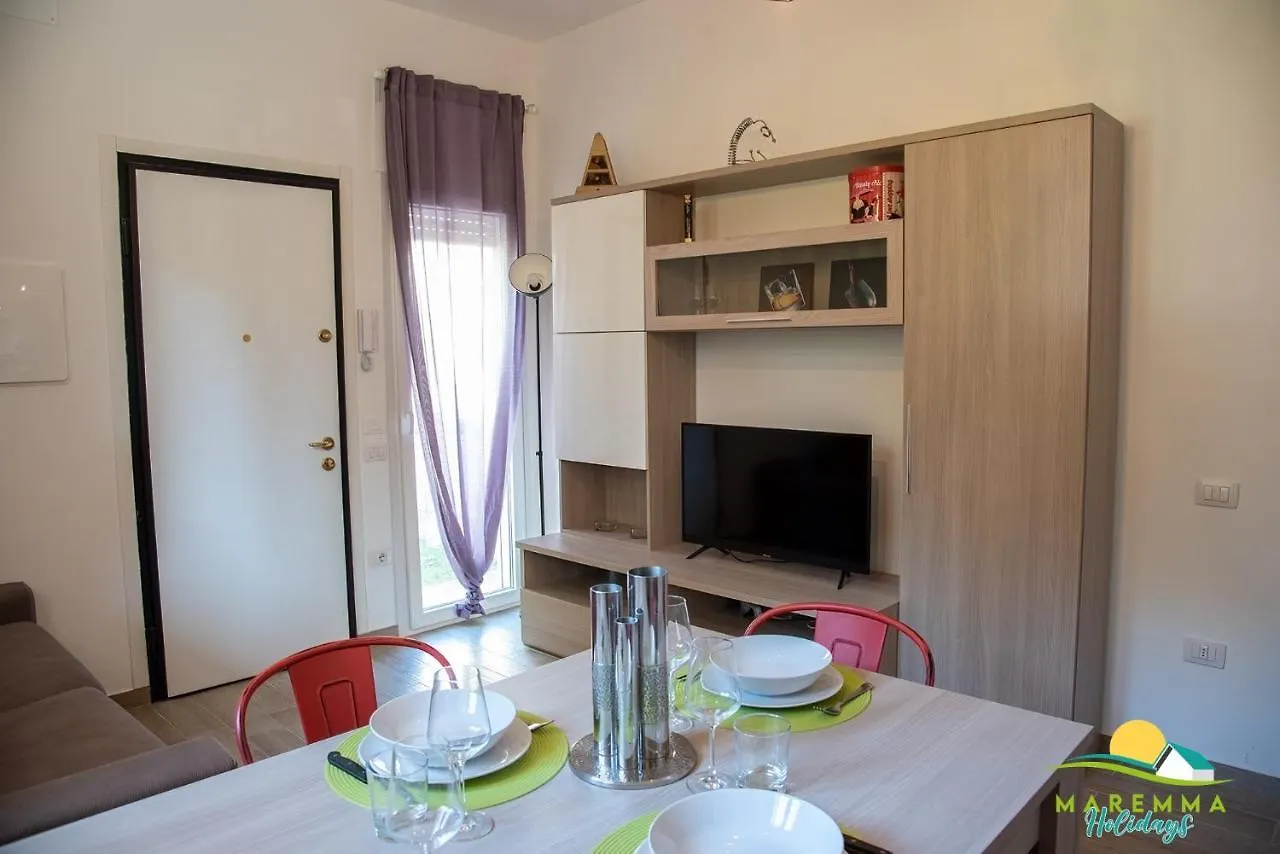 Maremma Holidays: Atene Apartment Follonica