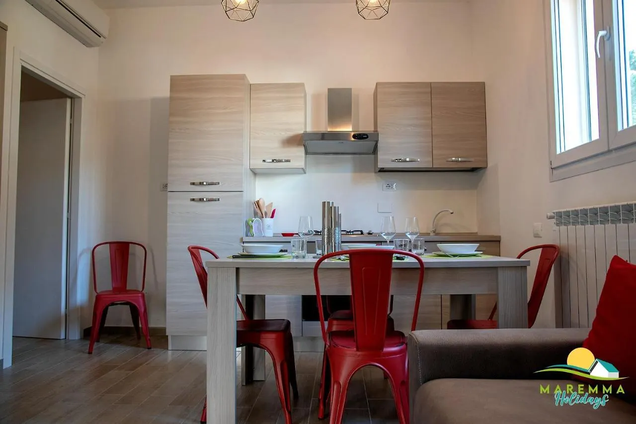 Maremma Holidays: Atene Apartment Follonica