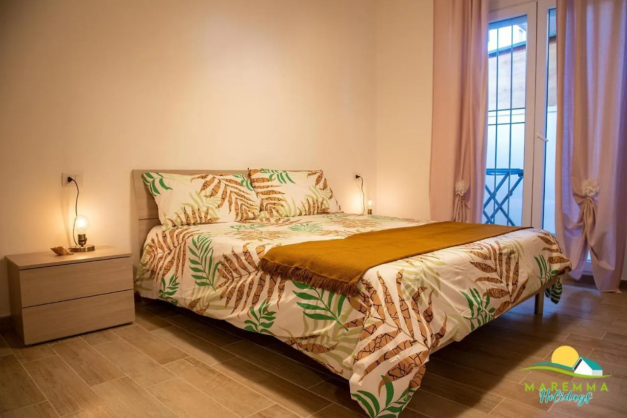 Maremma Holidays: Atene Apartment Follonica Italy