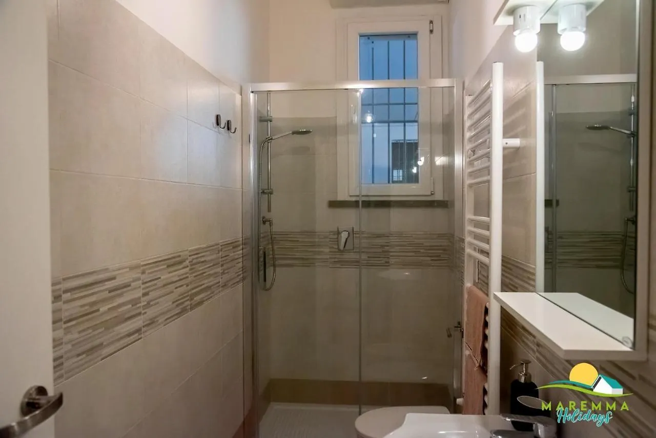 Maremma Holidays: Atene Apartment Follonica